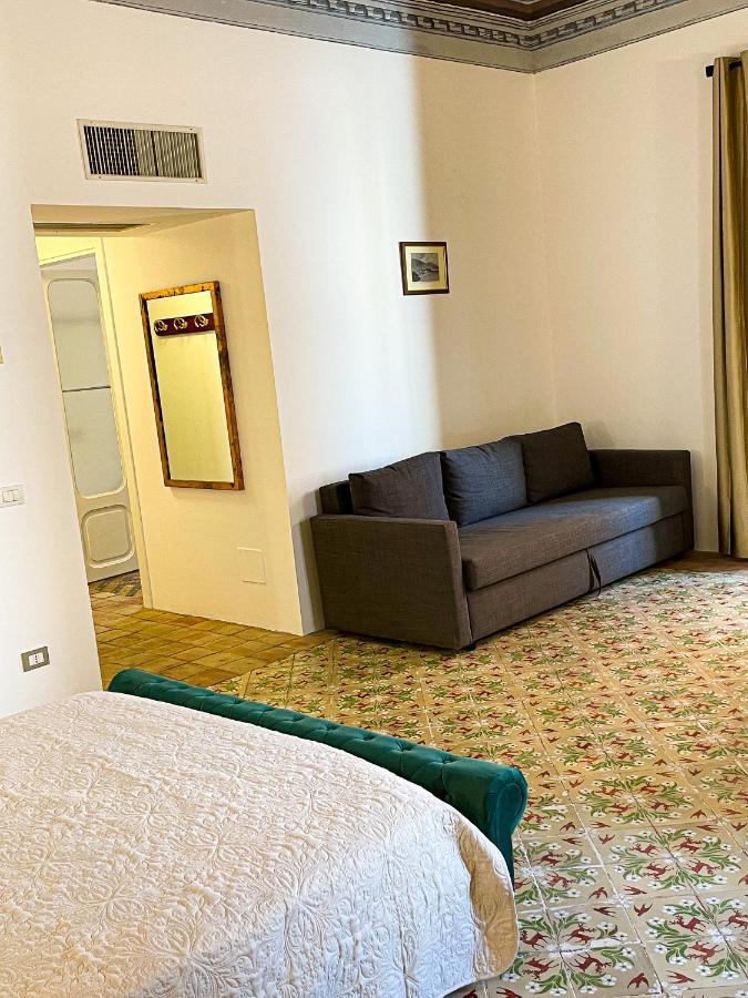 B&B Faraglione 利帕里 外观 照片